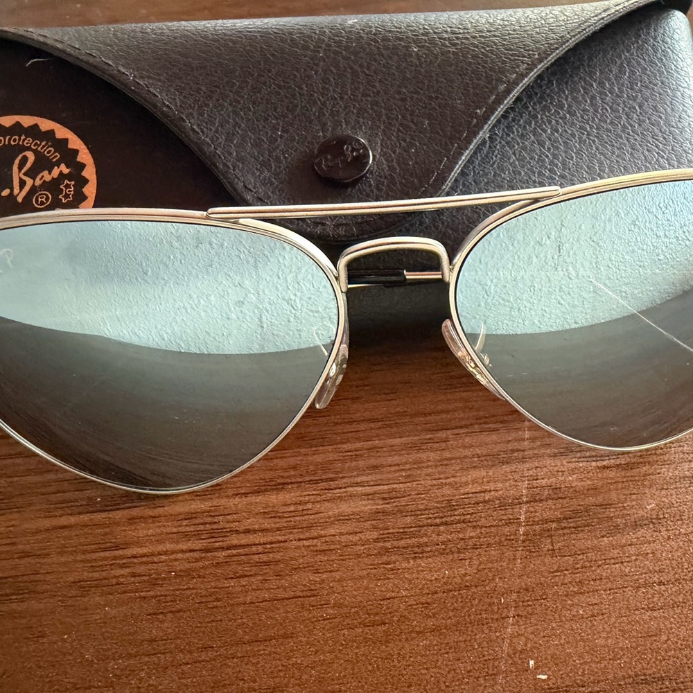 Ray-Ban Silver Frame Aviator Sunglasses with Black Case